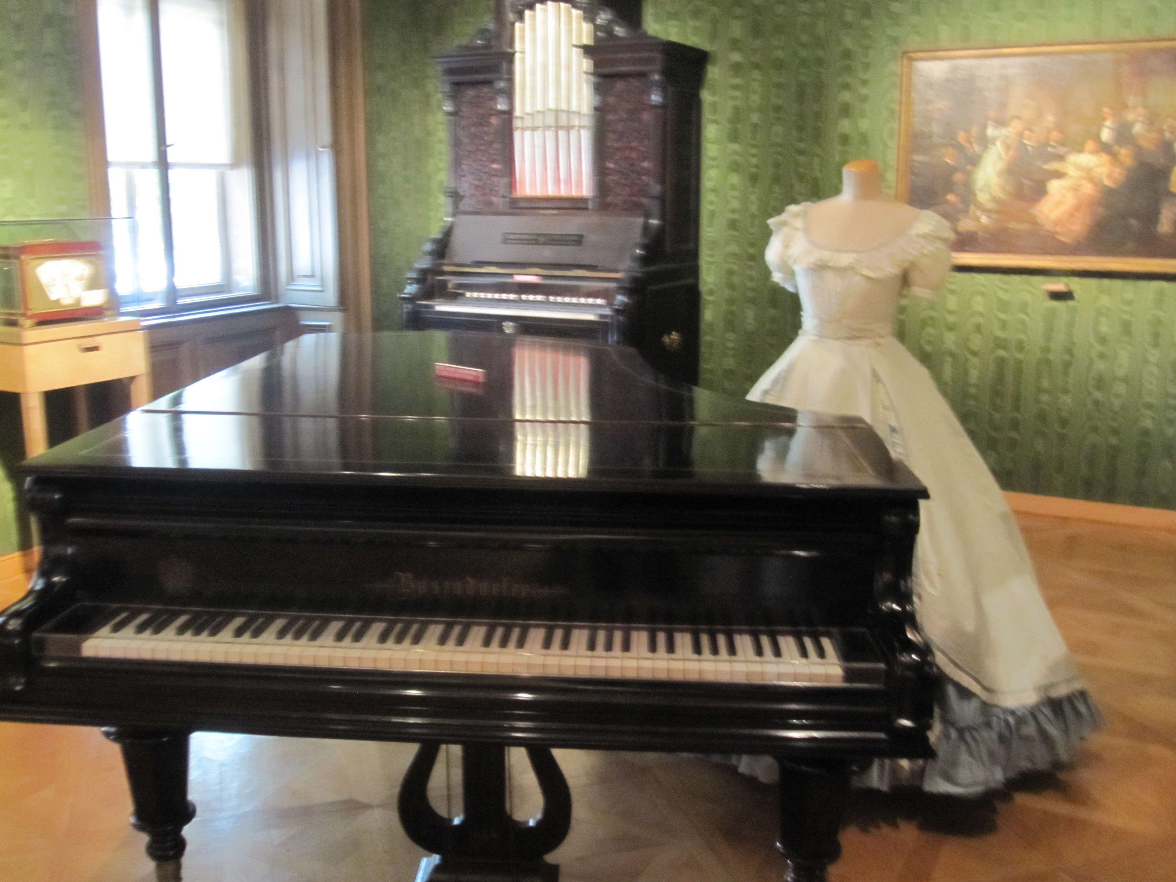 025约翰施特劳斯小屋.JPG